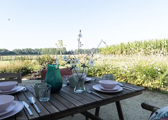 Het Veldhuis Semesterbostad